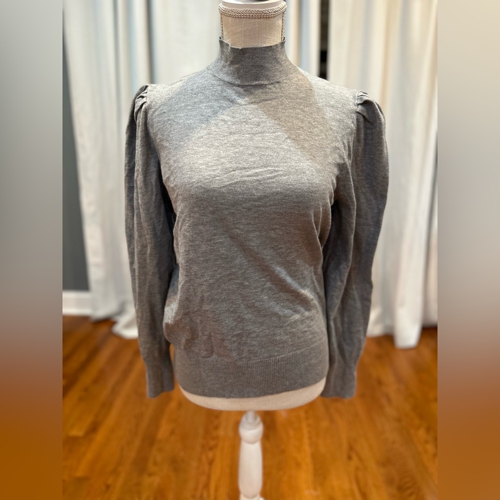 Marled puff sleeve gray tight knit sweater women’s size large EUC